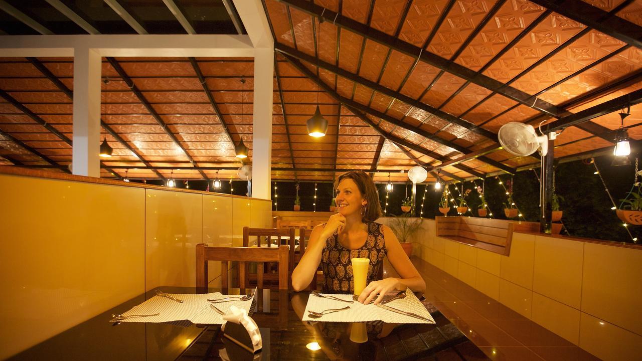 Roses Inn Fortkochi Kültér fotó